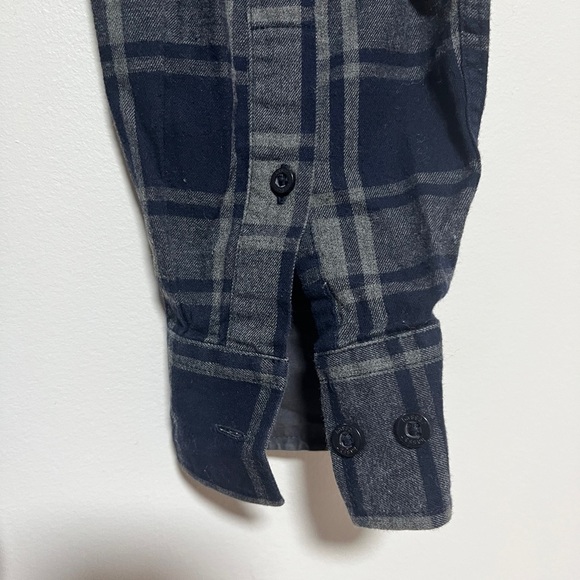 Haggar Navy & Grey Plaid Button-Up Shirt - Size S - Picture 6 of 8